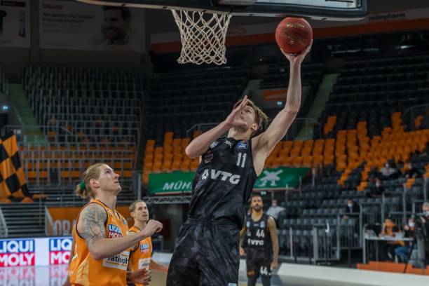 为球队的胜 为球队的胜